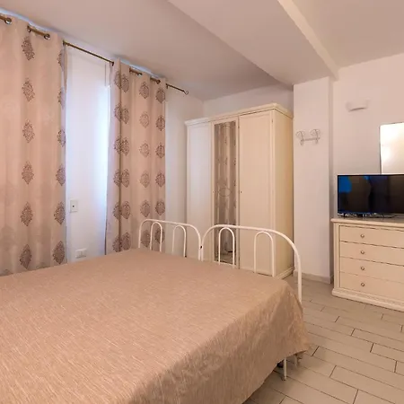 Apartment Leuca Mon