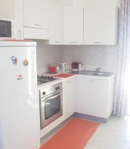 Leuca Mon * Леука