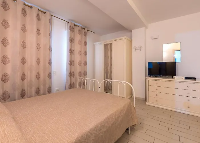 Апартаменты Leuca Mon